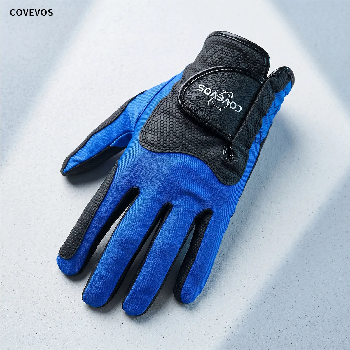 Golf gloves, non-slip, soft and elastic, available in six colors, suitable for all weather conditions, unisex.